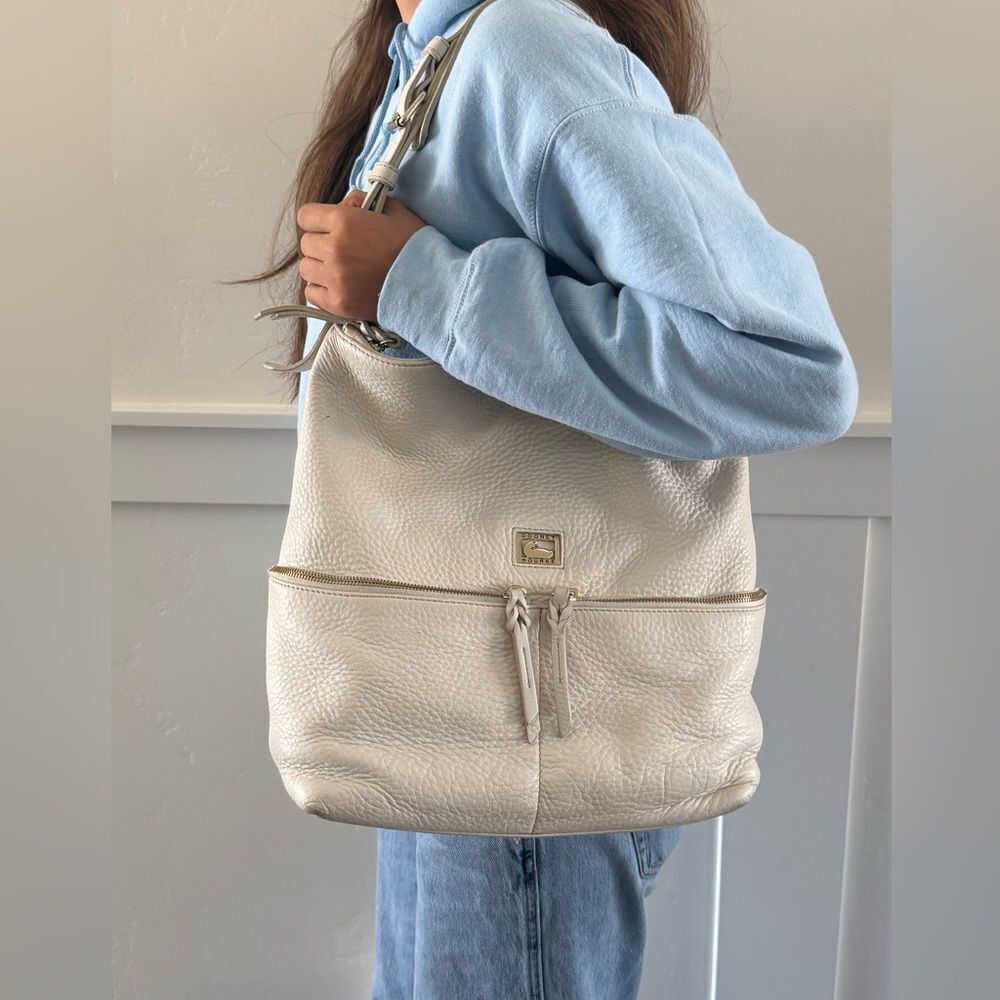 DOONEY & BOURKE Cream Pebble Leather Hobo Shoulder Handbag Top Zip Closure GUC